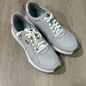 Dr. Scholl's Light Gray Sneakers with White Accents